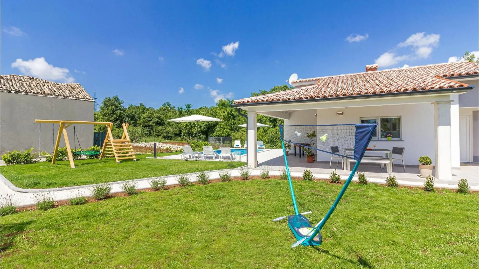 Lovely Home In Cetinici With Kitchen Orbanići