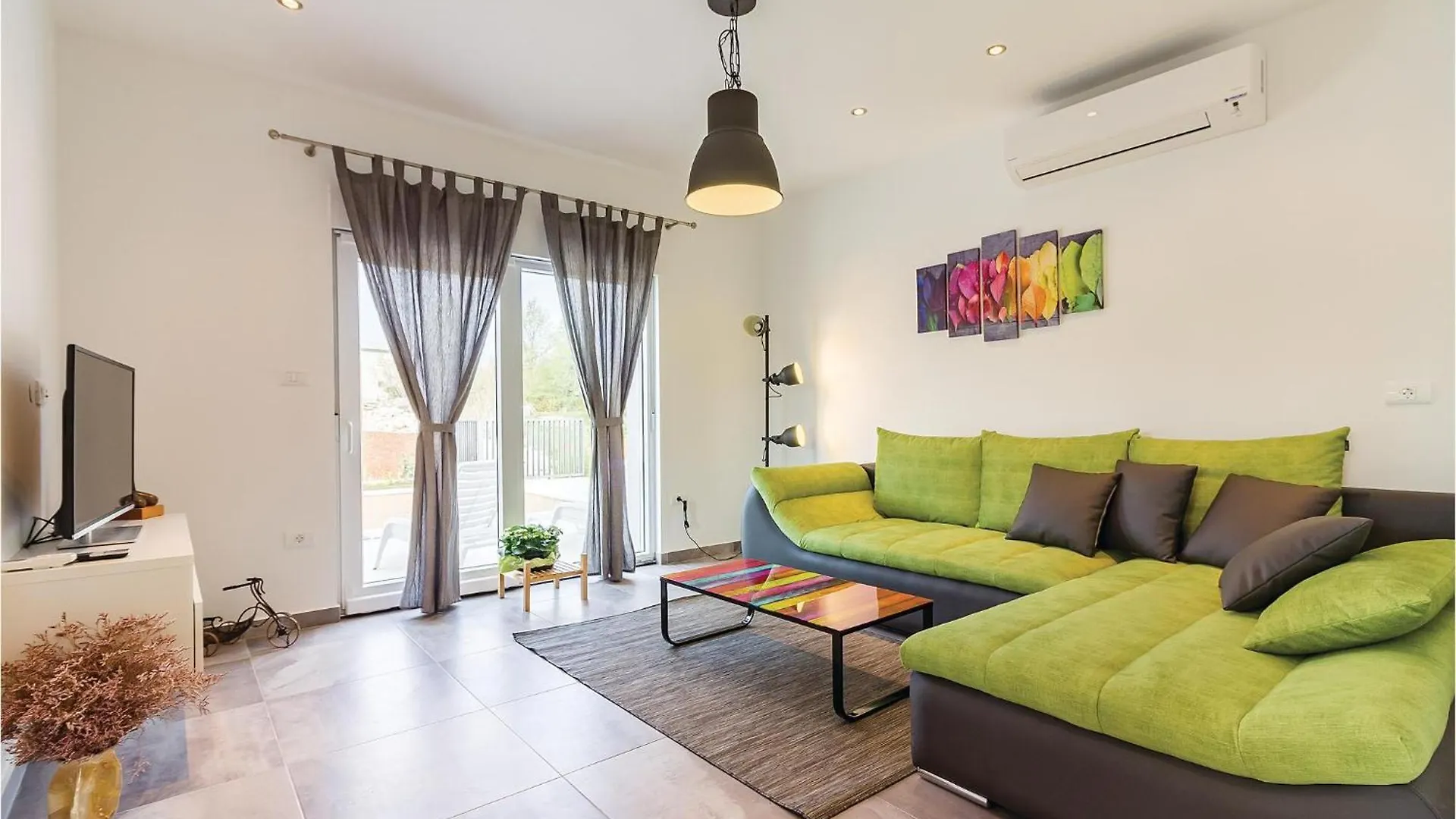 Lovely Home In Cetinici With Kitchen Orbanići 펜션