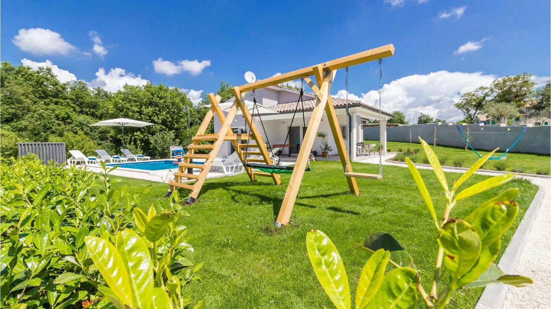 Lovely Home In Cetinici With Kitchen Orbanici